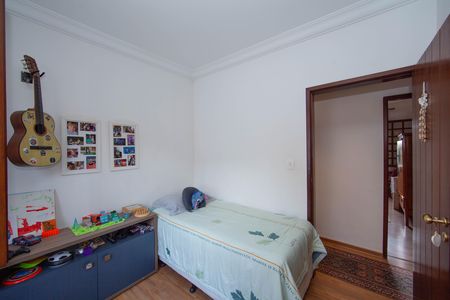 Casa à venda com 350m², 5 quartos e 6 vagas Casa à venda com 350m², 5 quartos e 6 vagasQUARTO3