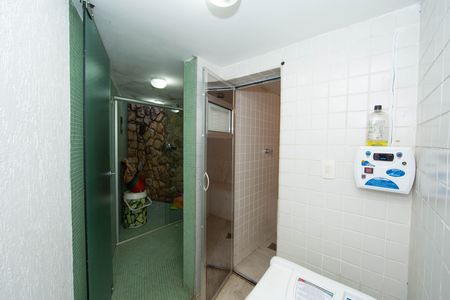 Casa à venda com 350m², 5 quartos e 6 vagas Casa à venda com 350m², 5 quartos e 6 vagasSAUNA