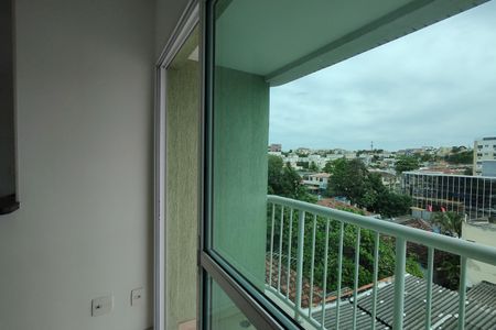 Apartamento à venda com 70m², 2 quartos e 1 vaga Apartamento à venda com 70m², 2 quartos e 1 vagaSala