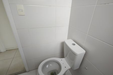 Apartamento à venda com 70m², 2 quartos e 1 vaga Apartamento à venda com 70m², 2 quartos e 1 vagaBanheiro Social