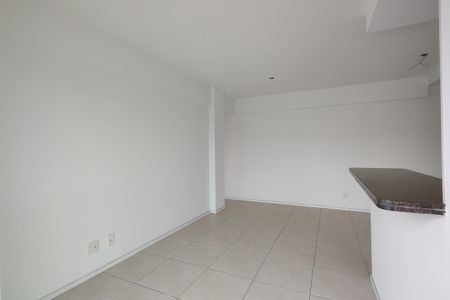 Apartamento à venda com 70m², 2 quartos e 1 vaga Apartamento à venda com 70m², 2 quartos e 1 vagaSala