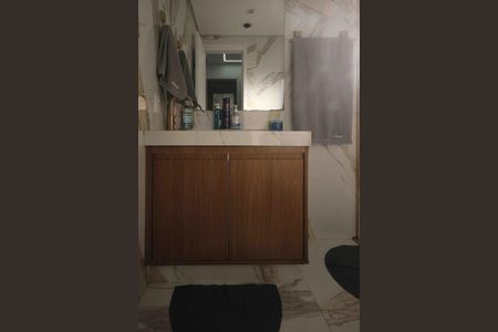 Apartamento à venda com 89m², 2 quartos e 2 vagasBanheiro da Suite 02