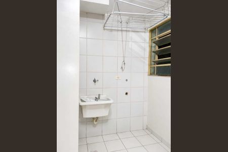 Banheiro de apartamento para alugar com 2 quartos, 52m² em Chacara Dona Escolastica, Itaquaquecetuba