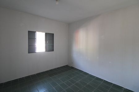 Quarto 2 de casa para alugar com 2 quartos, 156m² em Jardim das Imbuias, São Paulo