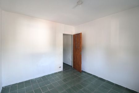 Quarto 2 de casa para alugar com 2 quartos, 156m² em Jardim das Imbuias, São Paulo