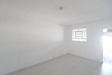 Sala de casa para alugar com 2 quartos, 156m² em Jardim das Imbuias, São Paulo