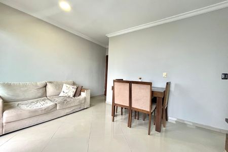 Apartamento à venda com 75m², 3 quartos e 2 vagas Apartamento à venda com 75m², 3 quartos e 2 vagasSala