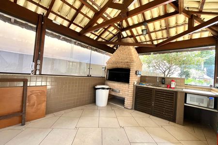 Apartamento à venda com 75m², 3 quartos e 2 vagas Apartamento à venda com 75m², 3 quartos e 2 vagasÁrea comum - Churrasqueira