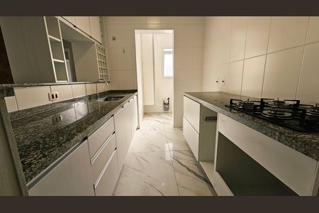 Apartamento para alugar com 180m², 3 quartos e 2 vagas
