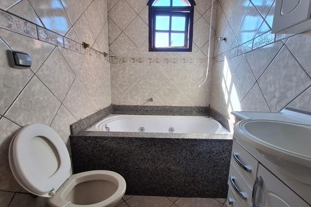 Casa para alugar com 249m², 3 quartos e 6 vagas Casa para alugar com 249m², 3 quartos e 6 vagasBanheiro 1