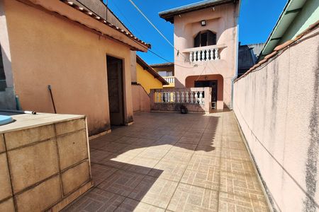 Casa para alugar com 249m², 3 quartos e 6 vagas Casa para alugar com 249m², 3 quartos e 6 vagasQuintal