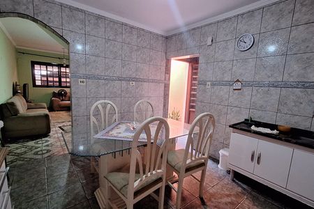 Casa para alugar com 249m², 3 quartos e 6 vagas Casa para alugar com 249m², 3 quartos e 6 vagasCozinha