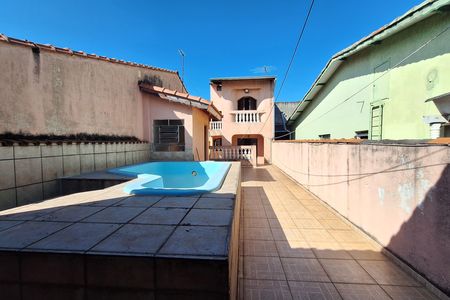 Casa para alugar com 249m², 3 quartos e 6 vagas Casa para alugar com 249m², 3 quartos e 6 vagasPiscina