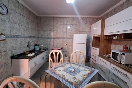 Casa para alugar com 249m², 3 quartos e 6 vagas Casa para alugar com 249m², 3 quartos e 6 vagasCozinha