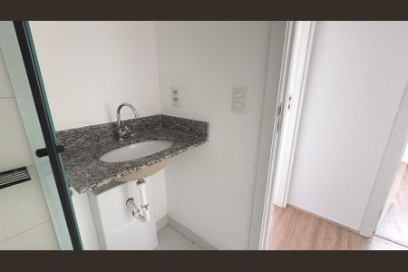 Apartamento à venda com 38m², 2 quartos e sem vaga Apartamento à venda com 38m², 2 quartos e sem vagaBanheiro