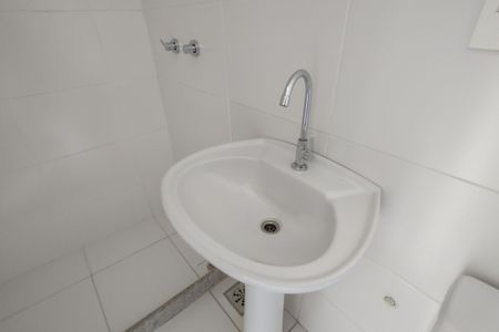 Apartamento à venda com 61m², 2 quartos e 1 vaga Apartamento à venda com 61m², 2 quartos e 1 vagaBanheiro da Suíte