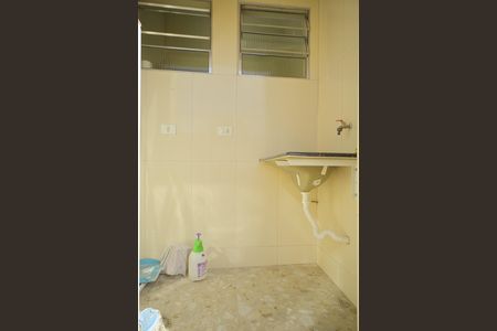 Casa para alugar com 60m², 1 quarto e 1 vagaÁrea de Serviço