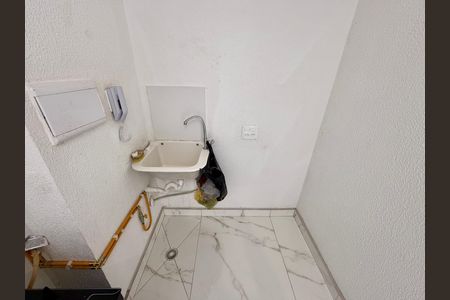 Apartamento à venda com 30m², 2 quartos e sem vaga Apartamento à venda com 30m², 2 quartos e sem vagaÁrea de Serviço
