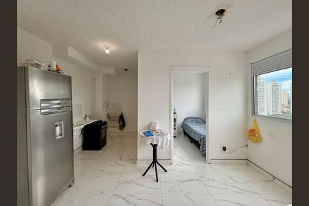 Apartamento à venda com 30m², 2 quartos e sem vaga Apartamento à venda com 30m², 2 quartos e sem vagaSala