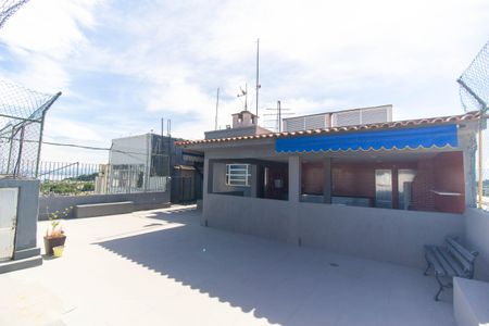 Apartamento à venda com 80m², 2 quartos e sem vagaÁrea externa