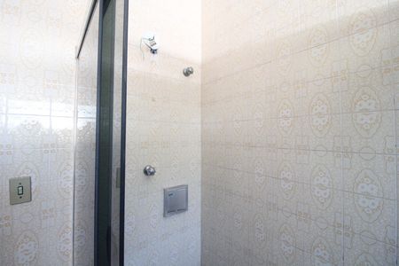 Casa à venda com 179m², 3 quartos e 2 vagasBanheiro da suíte