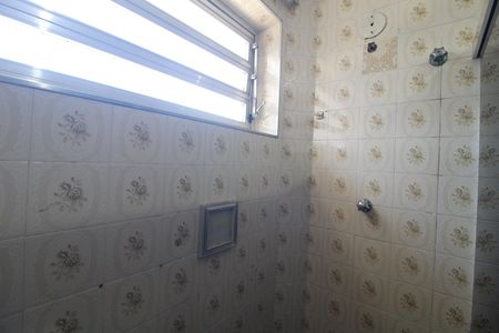 Casa à venda com 179m², 3 quartos e 2 vagasBanheiro comum