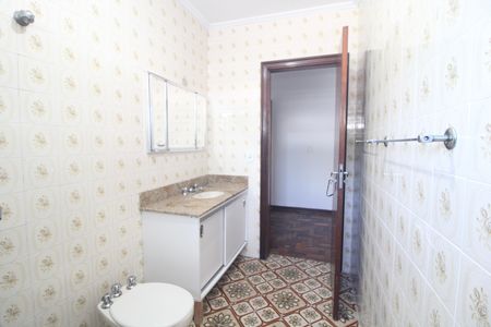 Casa à venda com 179m², 3 quartos e 2 vagasBanheiro comum
