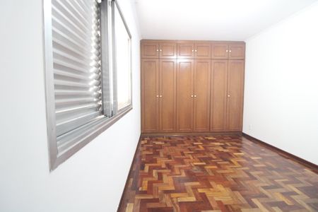 Casa à venda com 179m², 3 quartos e 2 vagasQuarto 2