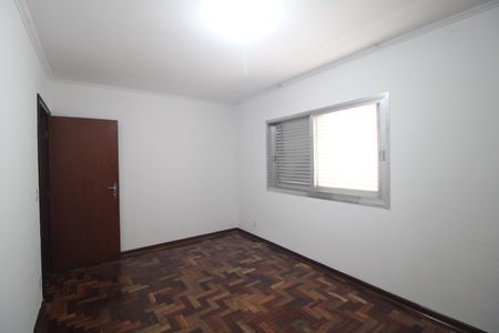 Casa à venda com 179m², 3 quartos e 2 vagasQuarto 2