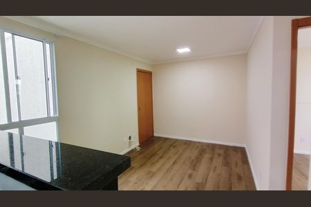 Sala de apartamento para alugar com 2 quartos, 35m² em Parque Santa Rosa, Suzano