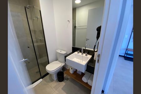 Apartamento à venda com 47m², 1 quarto e 1 vaga Apartamento à venda com 47m², 1 quarto e 1 vagaBanheiro da Suíte