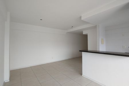 Sala de apartamento para alugar com 2 quartos, 70m² em Taquara, Rio de Janeiro