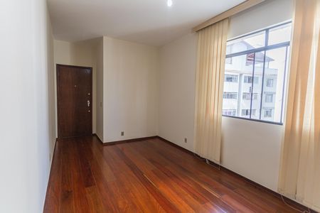 Sala de apartamento à venda com 3 quartos, 100m² em Santo Antônio, Belo Horizonte