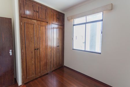 Apartamento à venda com 100m², 3 quartos e 2 vagasQuarto 2