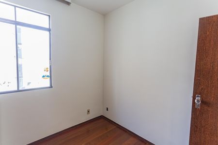 Apartamento à venda com 100m², 3 quartos e 2 vagasQuarto 3