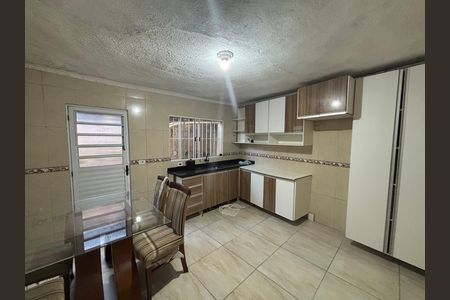 Casa para alugar com 75m², 3 quartos e 2 vagas Casa para alugar com 75m², 3 quartos e 2 vagasCozinha