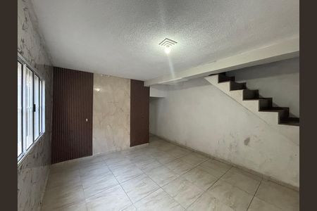 Casa para alugar com 75m², 3 quartos e 2 vagas Casa para alugar com 75m², 3 quartos e 2 vagasSala
