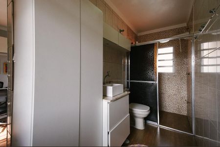 Casa para alugar com 125m², 2 quartos e 2 vagasBanheiro da Suíte 1