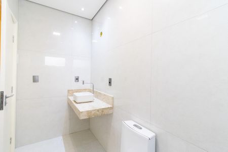 Casa à venda com 270m², 4 quartos e 4 vagas Casa à venda com 270m², 4 quartos e 4 vagasBanheiro da Suíte 4