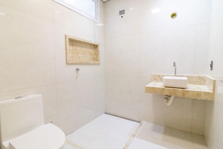 Casa à venda com 270m², 4 quartos e 4 vagas Casa à venda com 270m², 4 quartos e 4 vagasBanheiro da Suíte 3