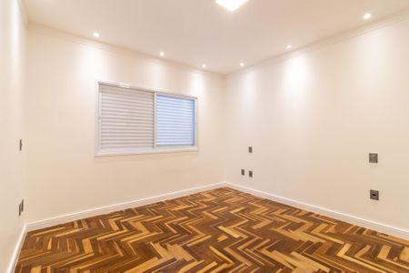 Casa à venda com 270m², 4 quartos e 4 vagas Casa à venda com 270m², 4 quartos e 4 vagasSuite 2