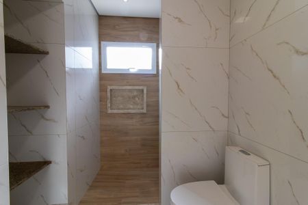 Casa à venda com 270m², 4 quartos e 4 vagas Casa à venda com 270m², 4 quartos e 4 vagasBanheiro da Suíte 2