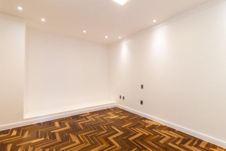 Casa à venda com 270m², 4 quartos e 4 vagas Casa à venda com 270m², 4 quartos e 4 vagasSuite 1