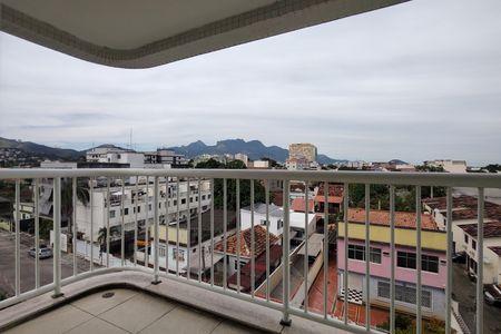 Apartamento para alugar com 65m², 2 quartos e 1 vaga Apartamento para alugar com 65m², 2 quartos e 1 vagaVaranda