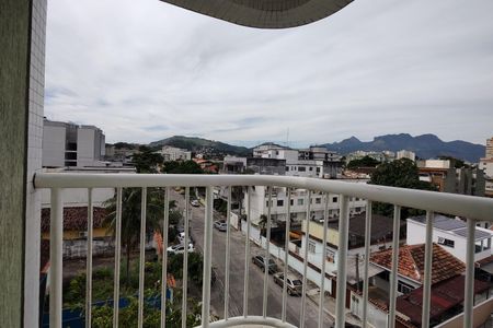 Apartamento para alugar com 65m², 2 quartos e 1 vaga Apartamento para alugar com 65m², 2 quartos e 1 vagaVaranda