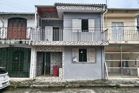 Casa para alugar com 65m², 2 quartos e sem vaga Casa para alugar com 65m², 2 quartos e sem vagaFachada