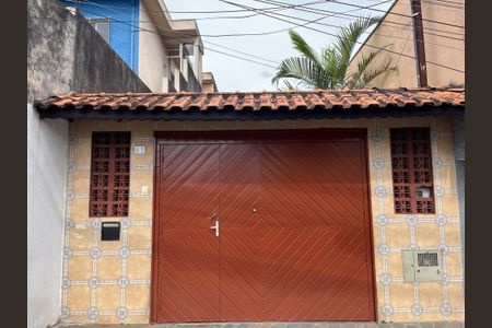 Casa para alugar com 165m², 2 quartos e 1 vaga Casa para alugar com 165m², 2 quartos e 1 vagaFachada