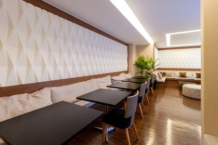 Apartamento à venda com 38m², 2 quartos e sem vaga Apartamento à venda com 38m², 2 quartos e sem vagaSalão de Festas
