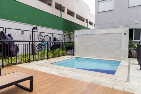Apartamento à venda com 38m², 2 quartos e sem vaga Apartamento à venda com 38m², 2 quartos e sem vagaPiscina