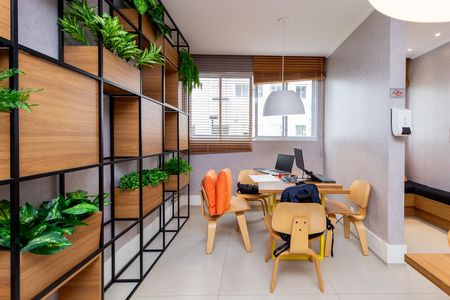 Apartamento à venda com 38m², 2 quartos e sem vaga Apartamento à venda com 38m², 2 quartos e sem vagaSalão de Estudos
